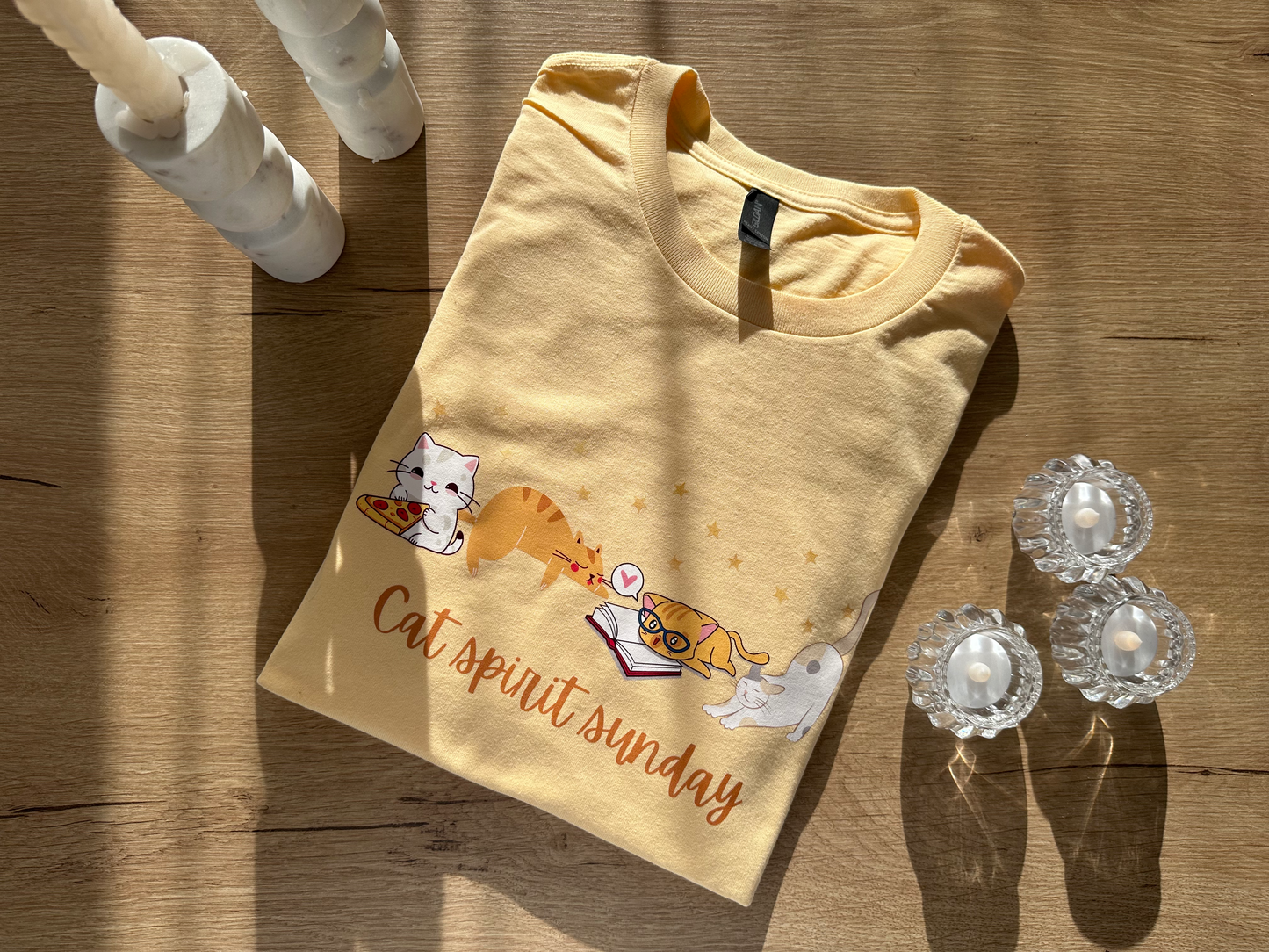 Sunday cat spirit Short sleeve t-shirt