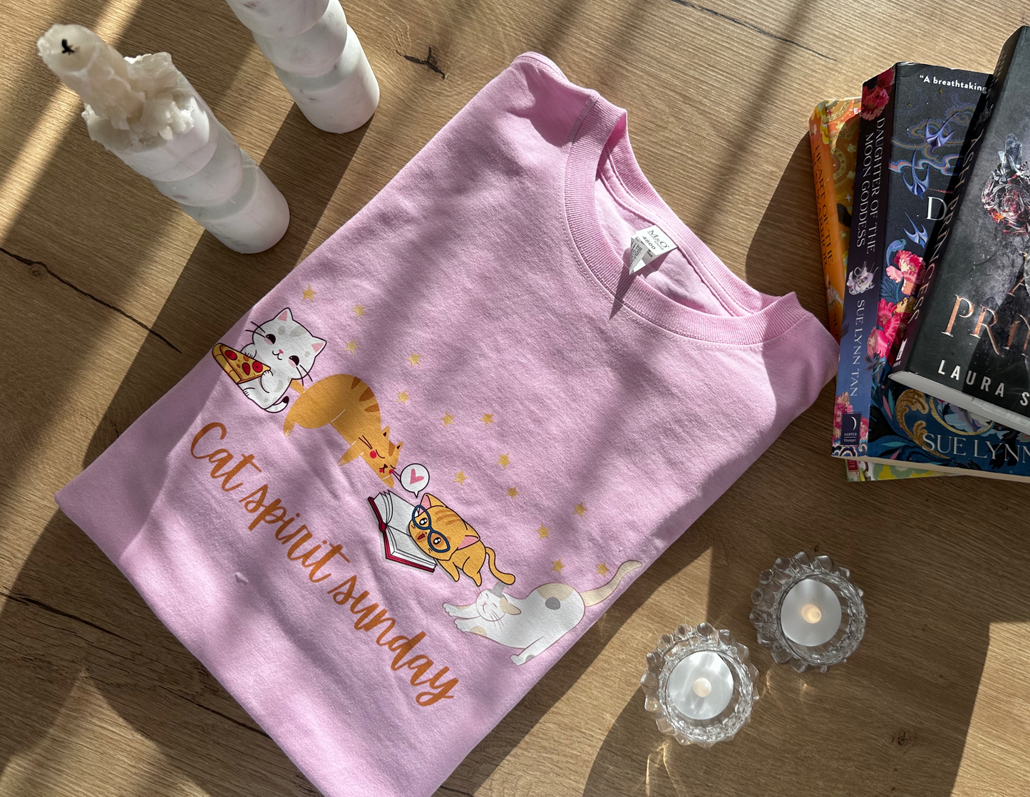 Sunday cat spirit Short sleeve t-shirt