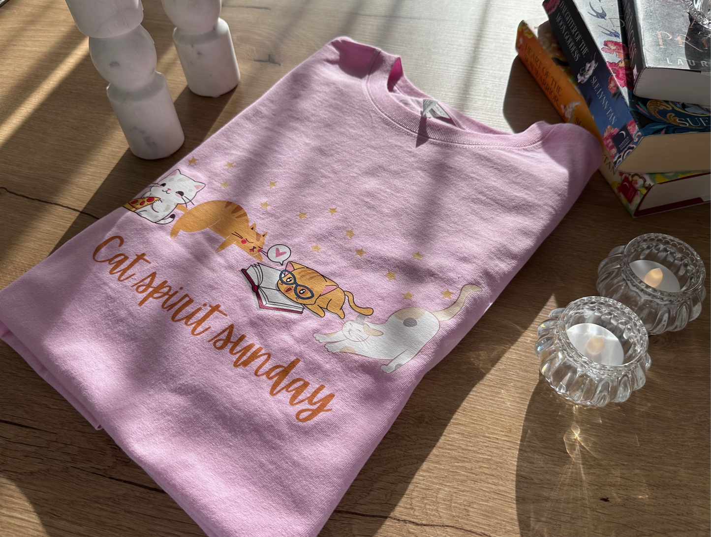 Sunday cat spirit Short sleeve t-shirt